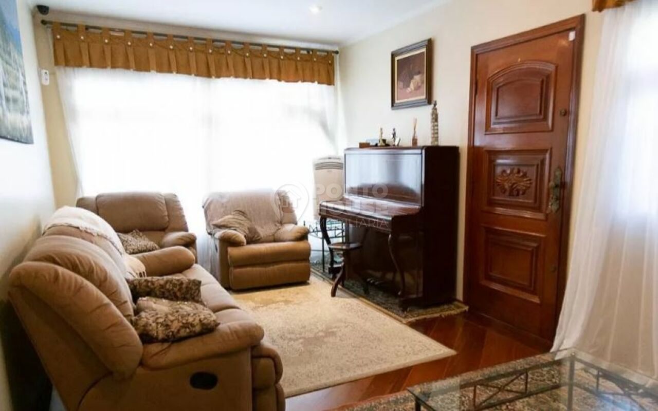 Casa com 3 dormitórios e 1 suíte à venda no Jardim da Saúde 