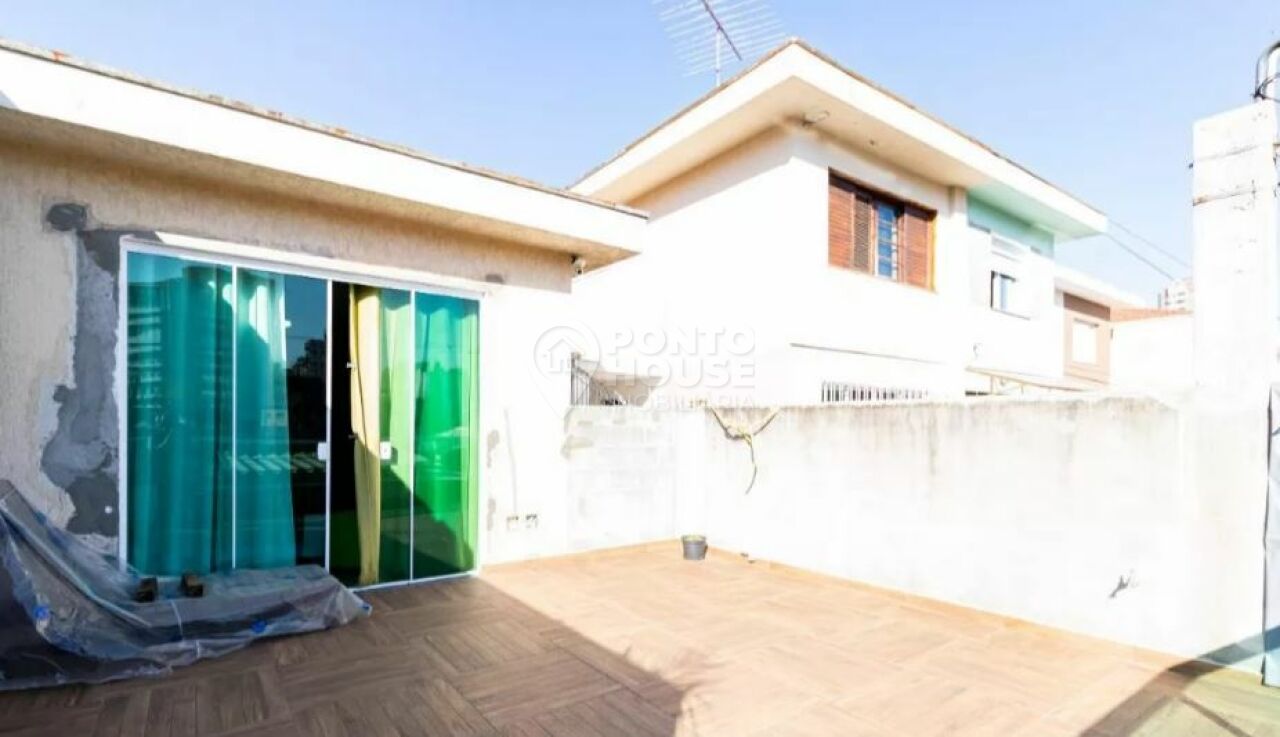 Casa de 188m², com 3 dormitórios e 3 vagas de garagem, à venda no Bosque da Saúde 