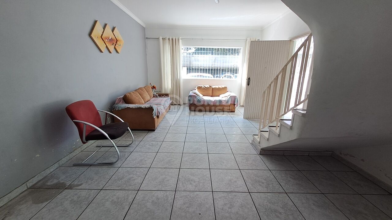 Casa Comercial à Venda em Indianópolis, 3 Salas, 4 Vagas, A 750 Metros Metrô