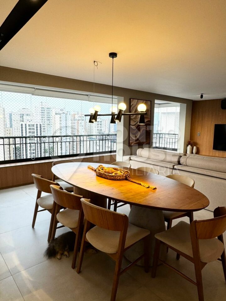 Apartamento à venda no bairro Bosque da Saúde com 2 dormitórios e 1 suíte