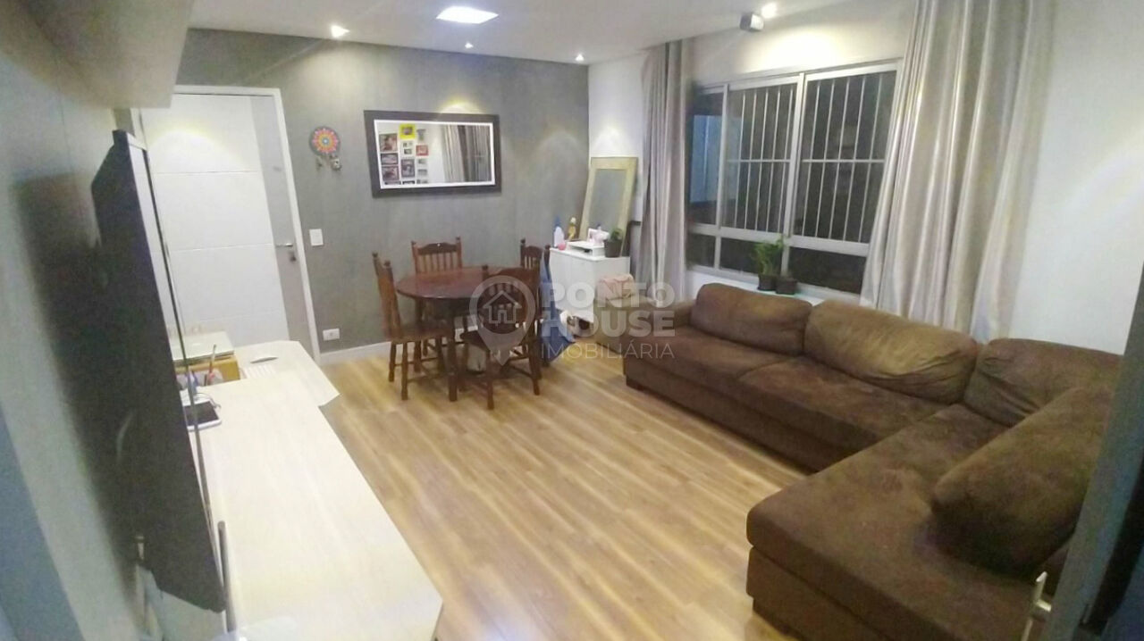 Apartamento à venda no bairro Ipiranga, 2 dormitórios, 01 vaga 