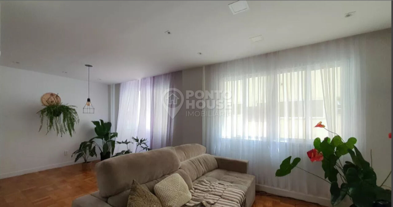 Apartamento à venda, Vila Mariana, 3 dormitórios com 2 garagens próximo ao metrô 