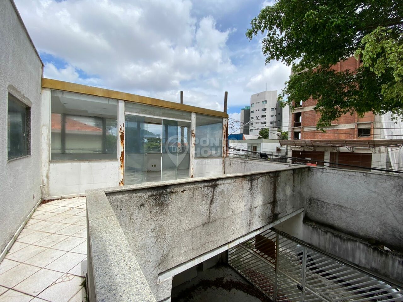 Sobrado comercial à venda no Planalto Paulista com 340m² e 14 salas 