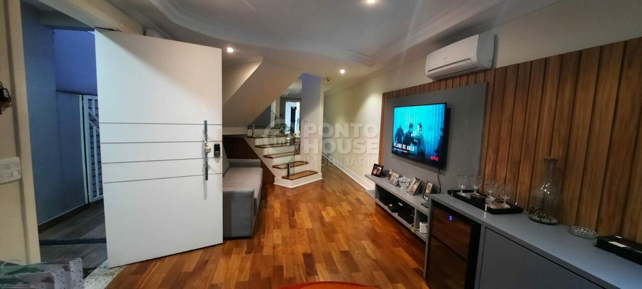 Sobrado à venda e locação, Campo Belo, 180m² ,3 dormitórios 1 suíte, quintal