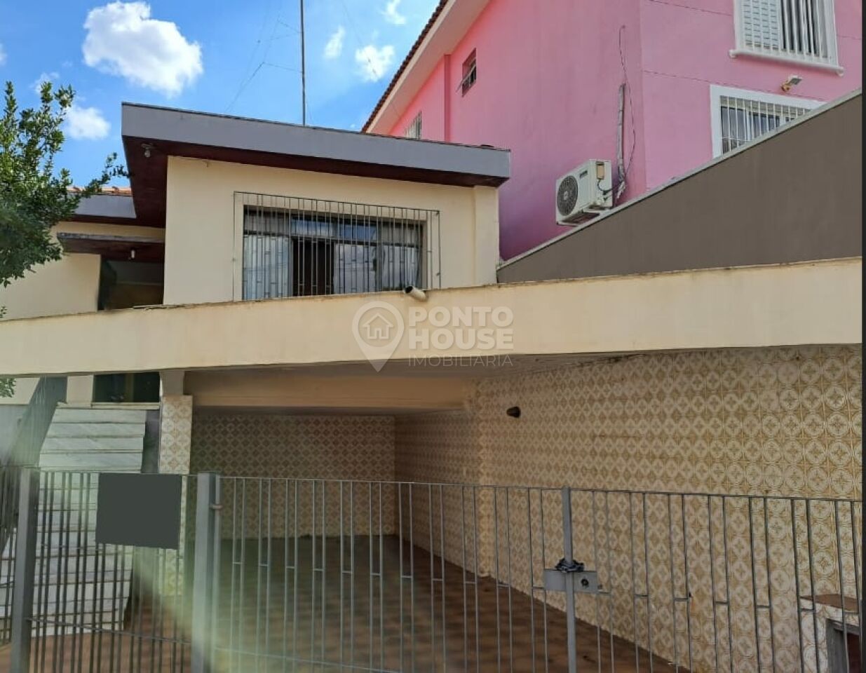 Sobrado à venda no Parque Jabaquara com 3 dormitórios, 1 suíte e 2 vagas