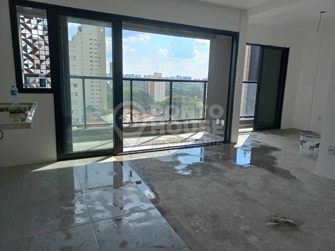 Apartamento à venda na Vila Mariana 2 dormitórios, suíte, 97m², 2 vagas, lazer