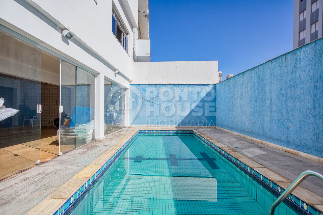 Sobrado de 367 m² à venda na Vila Mariana com 4 dormitórios, 2 suítes e 5 vagas
