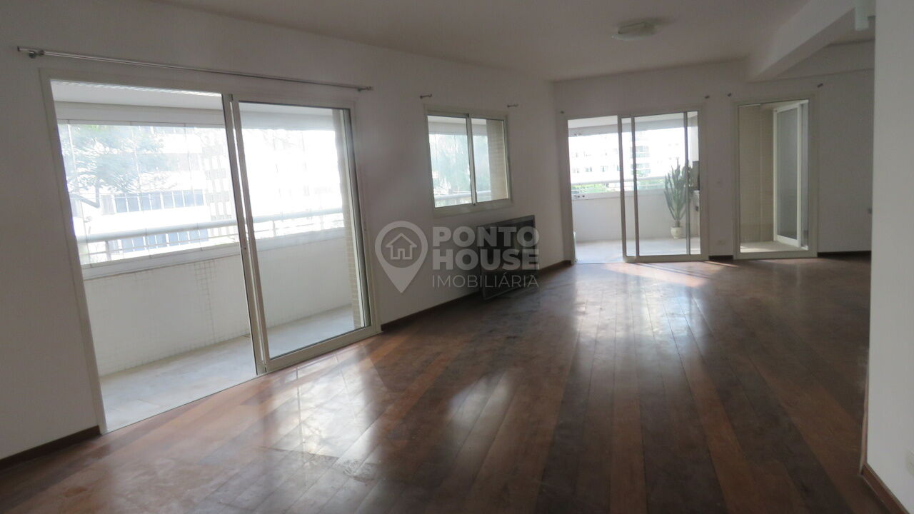 Apartamento de 220m², com 03 suítes e 6 banheiros, 04 vagas de garagem