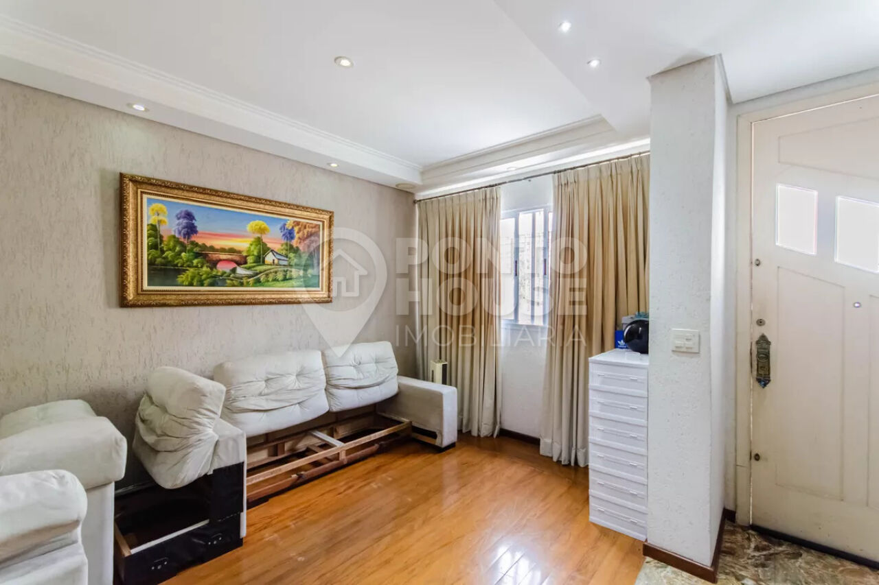 Sobrado à venda em Vila Mariana de 140m², com 4 dormitórios, 2 suítes e 2 vagas