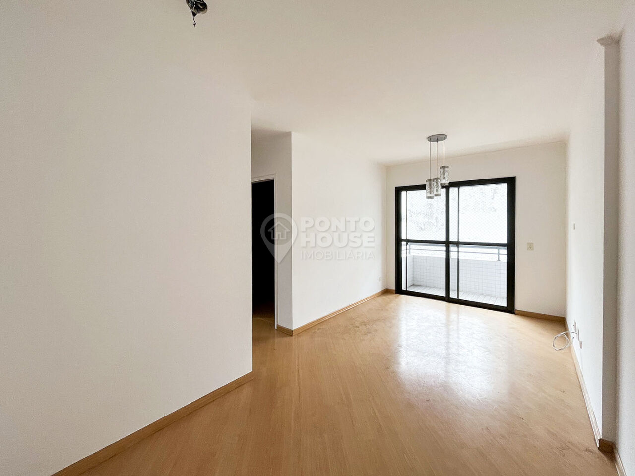 Apartamento para venda no bairro Ipiranga, 63m², 2 dormitórios, sala e 2 banheiros.