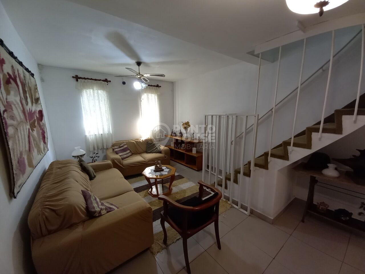Sobrado com 3 dormitórios à venda no Jardim Ivana, rua fechada com portaria