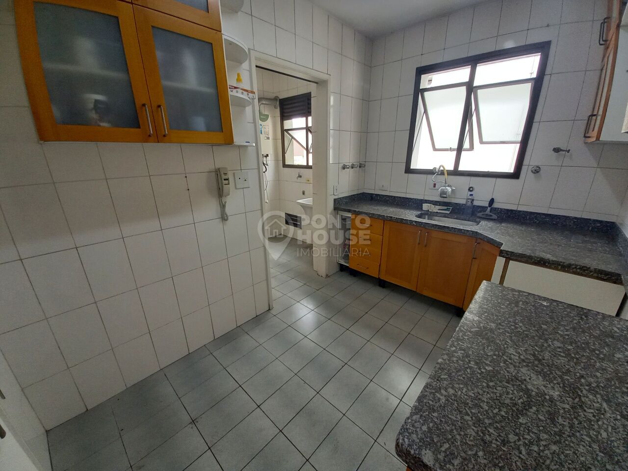 Apartamento 3 dormitórios, 1 suíte, 2 vagas à venda no bairro Saúde perto do Metrô