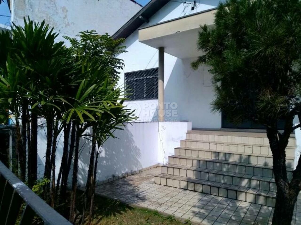 Casa térrea à venda no bairro Mirandópolis de 3 dormitórios, 2 salas e 2 vagas