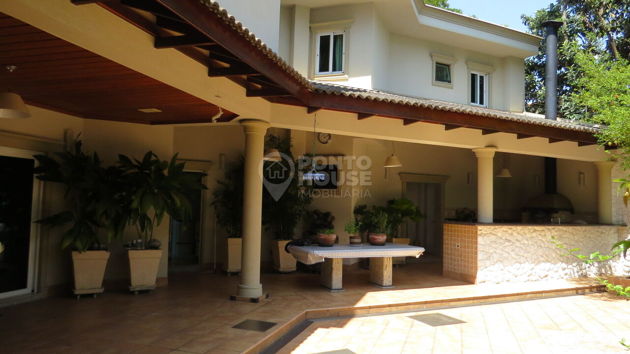 Casa à Venda Planalto Paulista 4 suítes, 4 vagas, 15 x 35, a 2 Km do Ibirapuera