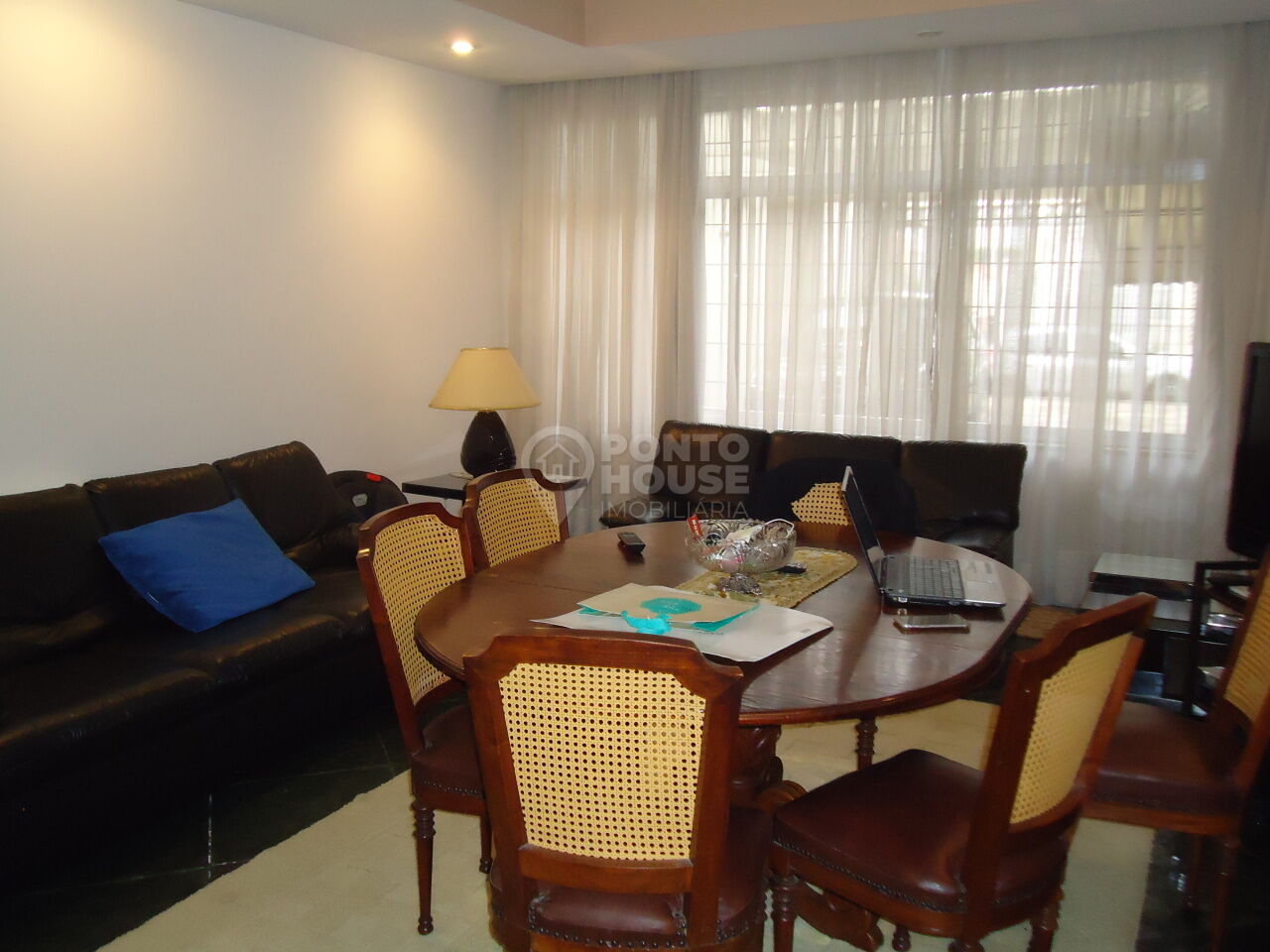 Casa à Venda no bairro Planalto Paulista, 3 Dormitórios, 5 Vagas e Piscina