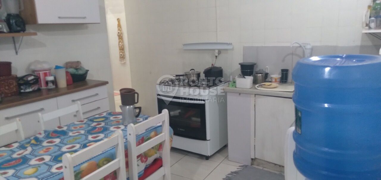 Sobrado à venda no Jardim Aeroporto de 272m² com 2 quartos.