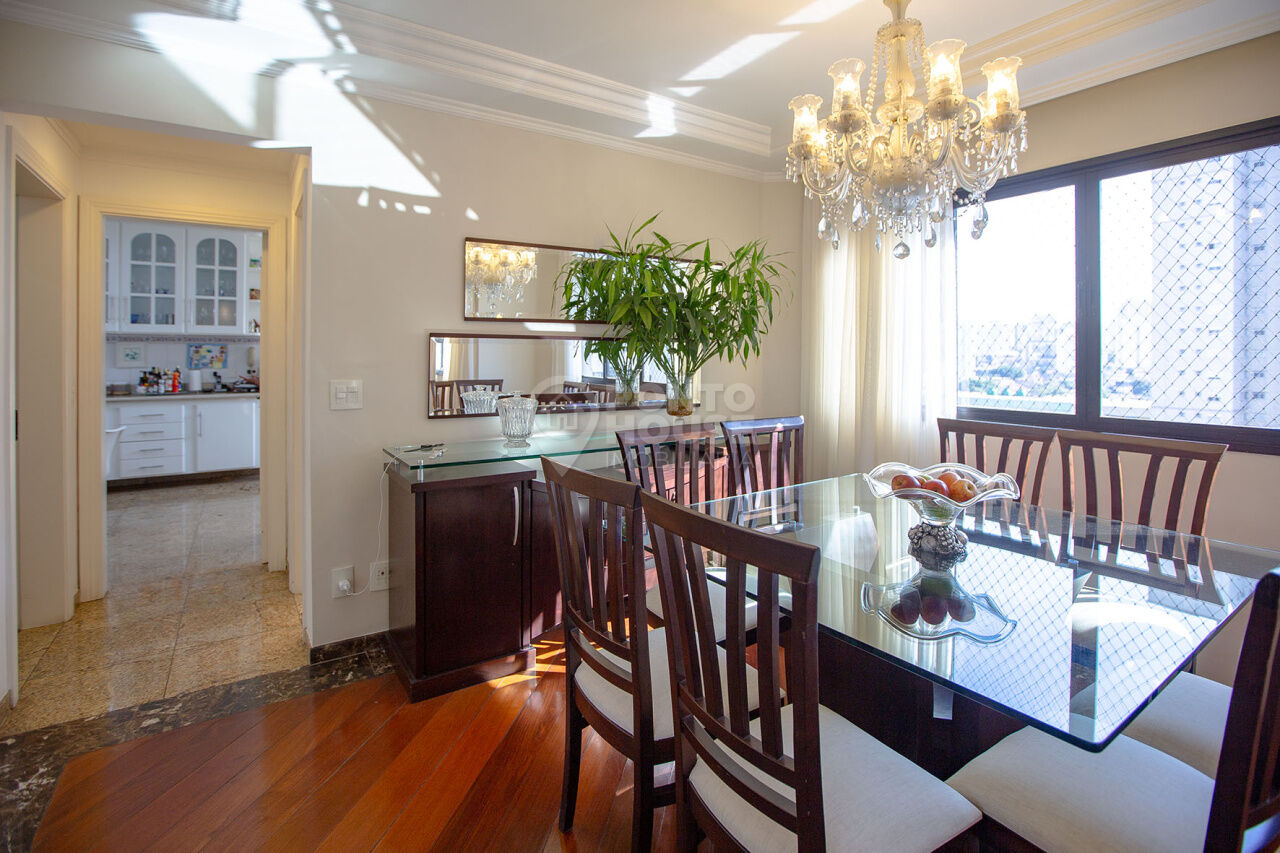 Apartamento 240m² à venda no Jardim da Saúde, 4 dormitórios, 4 suítes e 6 vagas