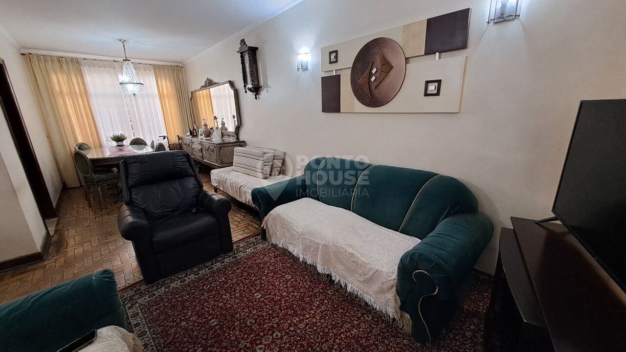 Casa à Venda no bairro Planalto Paulista 3 Dormitórios, 2 Vagas, Para Reforma