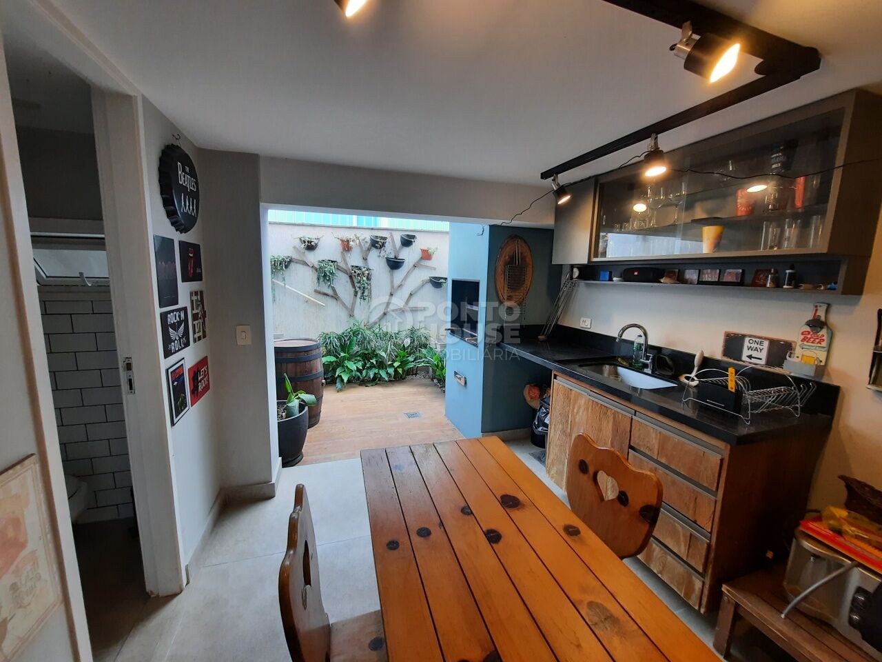 Sobrado à venda em Mirandópolis 164m², 2 dormitórios, 2 vagas, espaço gourmet