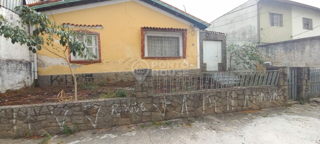 Terreno à venda no bairro Vila Brasilina com uma casa térrea e 3 vagas