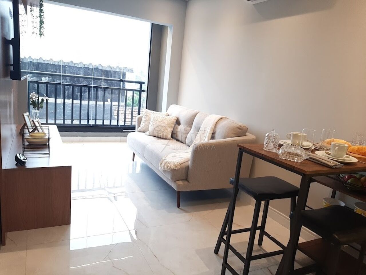 Apartamento à venda de 37m² com 1 dormitório e sacada na Saúde 