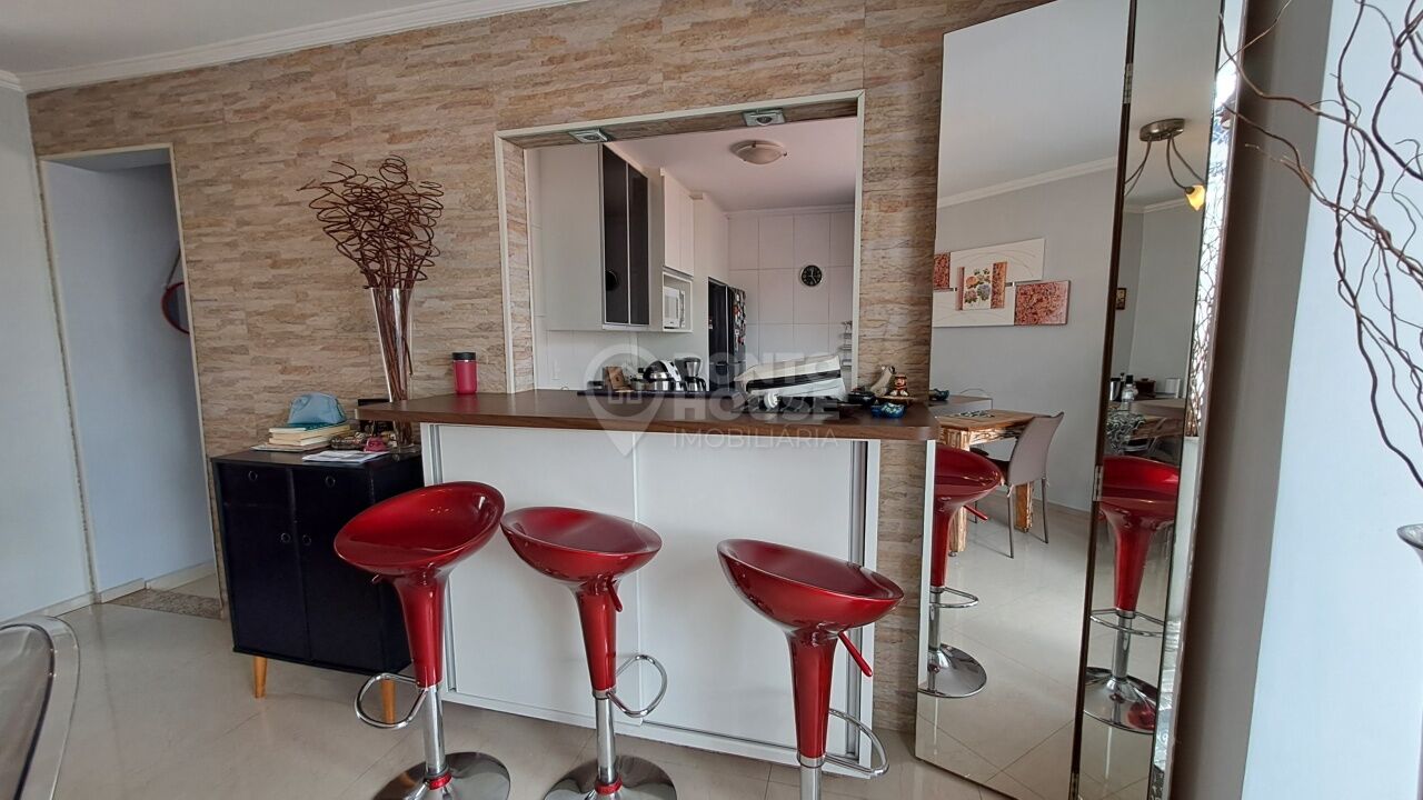 Casa à Venda no bairro Planalto Paulista, 3 Dormitórios, 4 Vagas, Ensolarada