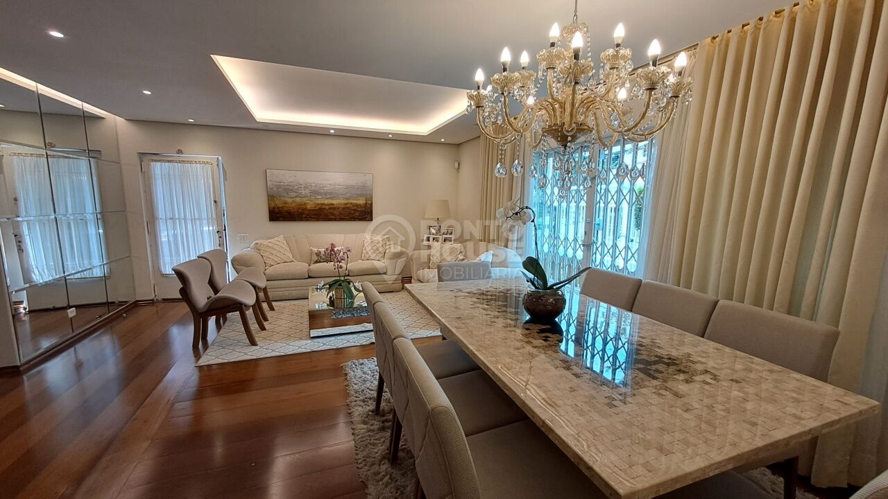 Casa à Venda Planalto Paulista 3 Dormitórios, 5 Vagas, Moderna, Isolada, 10 x 25