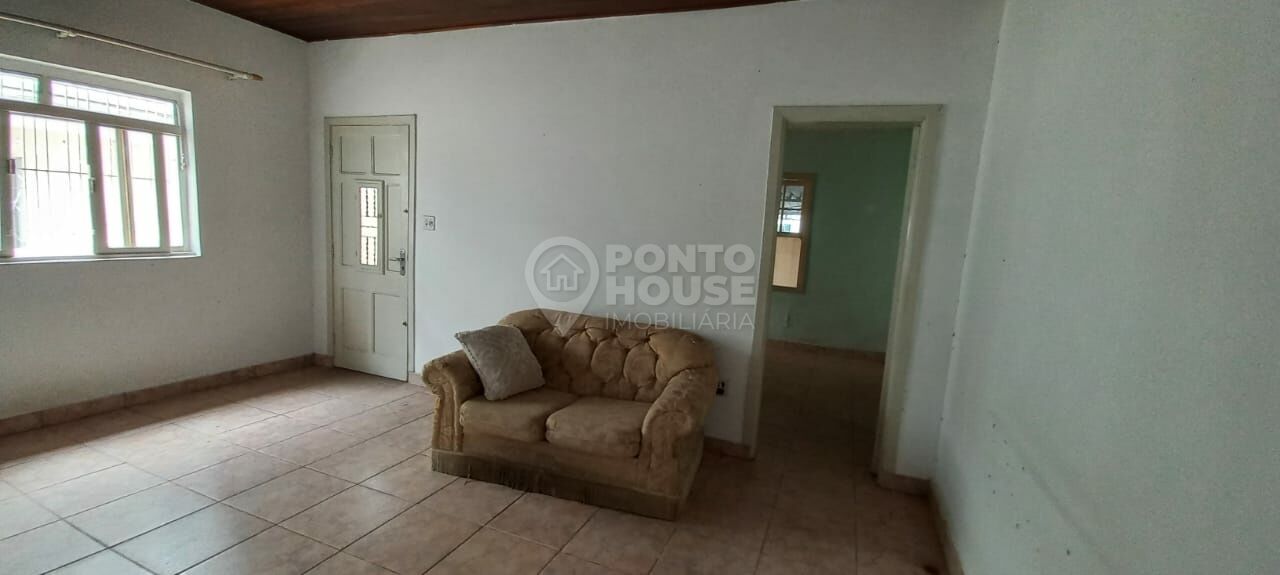 Casa à venda no bairro Vila Gumercindo de 180m²,  3 dormitórios e 2 banheiros, 8 x 40m