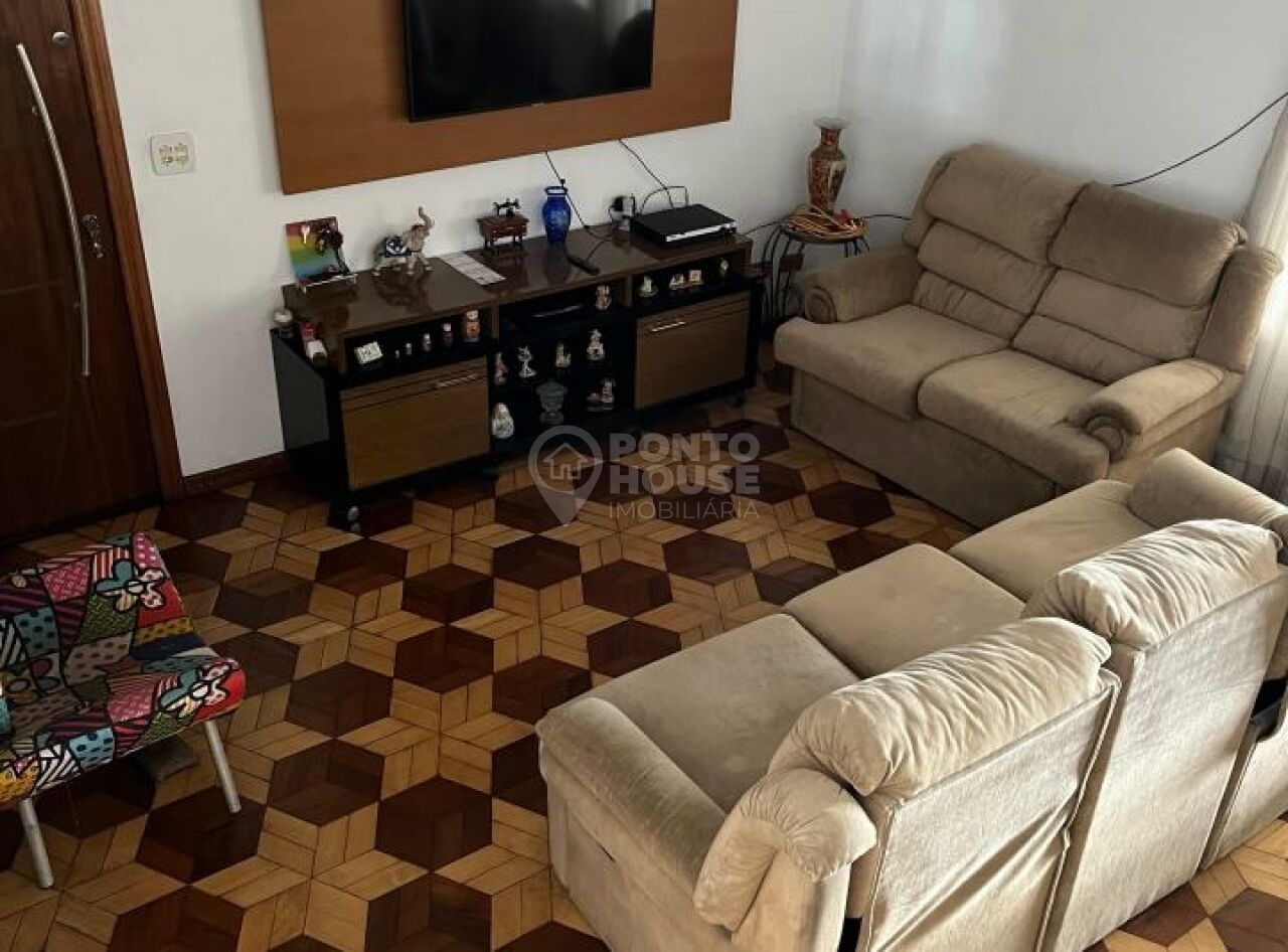 Sobrado à venda no bairro Vila Gumercindo 3 dormitórios, 3 banheiros e 2 vagas