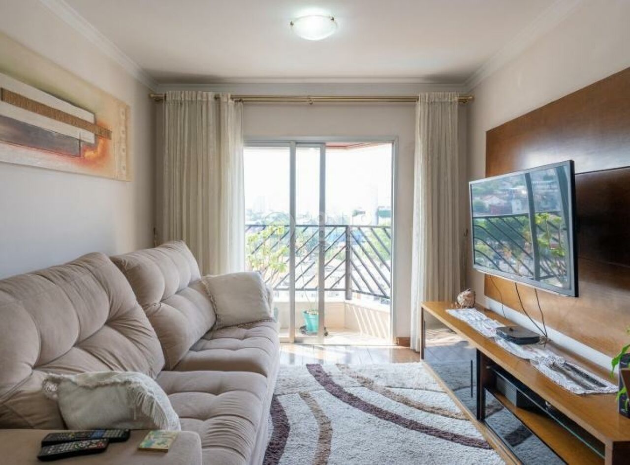 Apartamento à venda no bairro Vila Gumercindo de 3 dormitórios, 1 suíte e 1 vaga