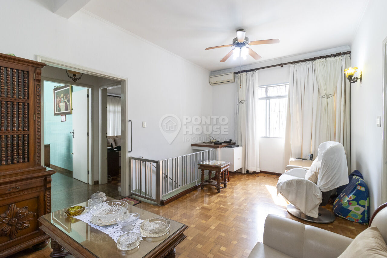 Casa térrea à venda bairro Jardim Saúde com 4 dormitórios, 2 banheiros e 4 vagas