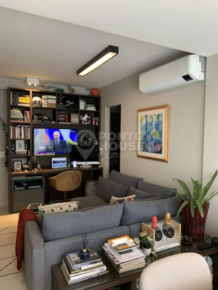 Apartamento mobiliado à venda com 1 dormitório e 1 vaga, no Campo Belo, em São Paulo