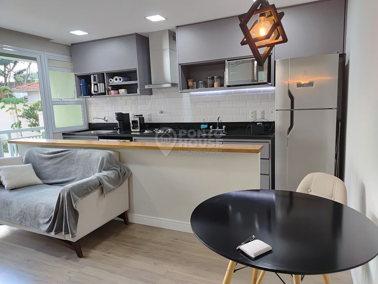 Apartamento mobiliado à venda bairro Vila Mariana de 38m², 1 dormitório e 1 vaga