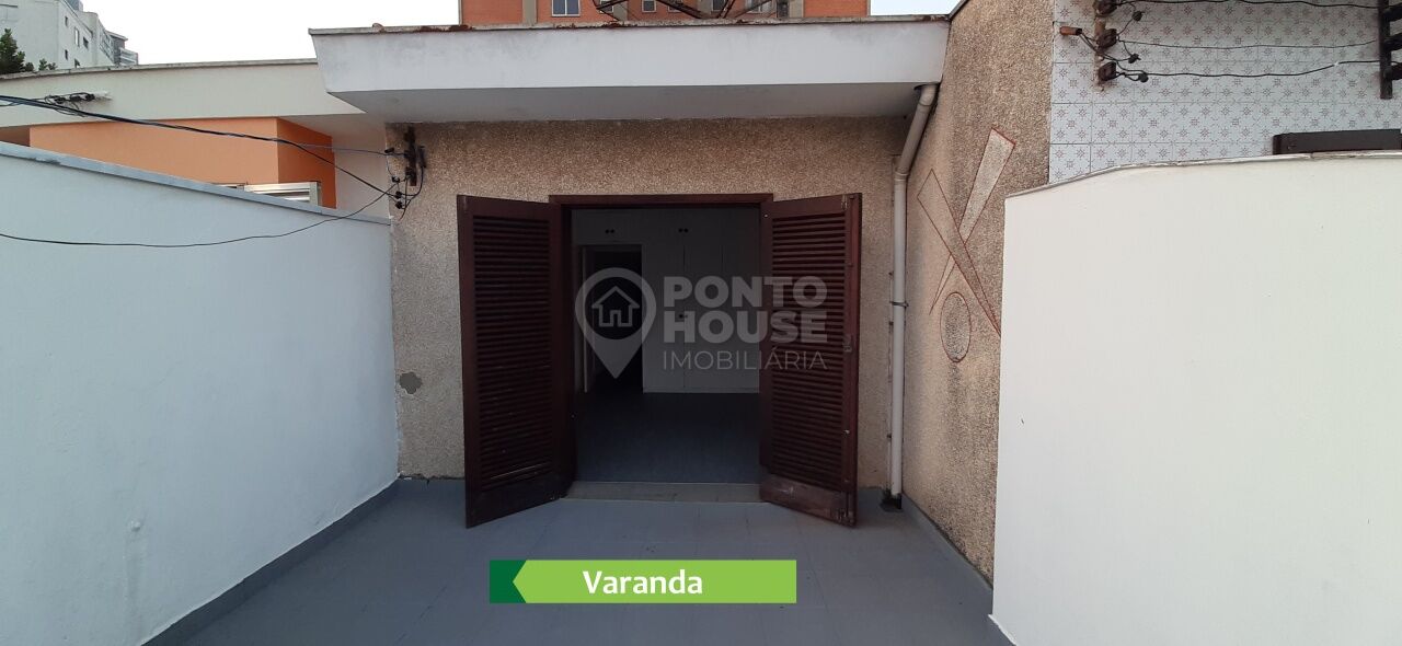 Sobrado à venda e locação no bairro do Ipiranga com 2 dormitórios e 2 vagas