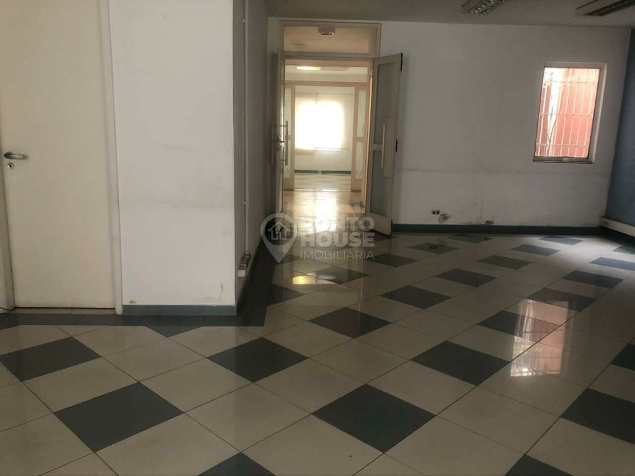 Sobrado à venda e locação no Campo Belo de 360m², 4 dormitórios e 4 vagas