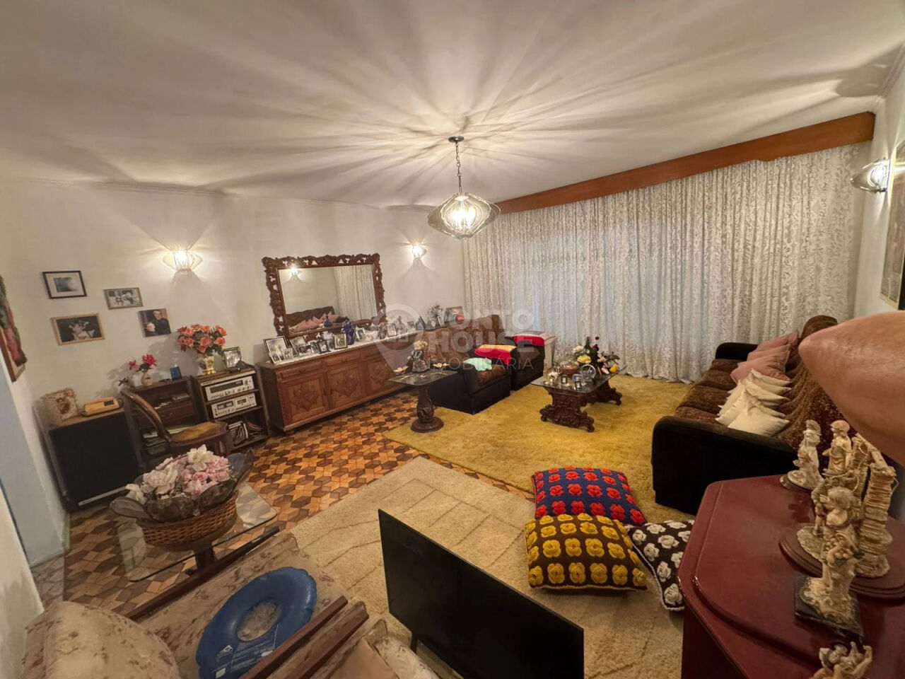 Sobrado à venda no bairro Bosque da Saúde de 218m², 3 suítes e 3 vagas