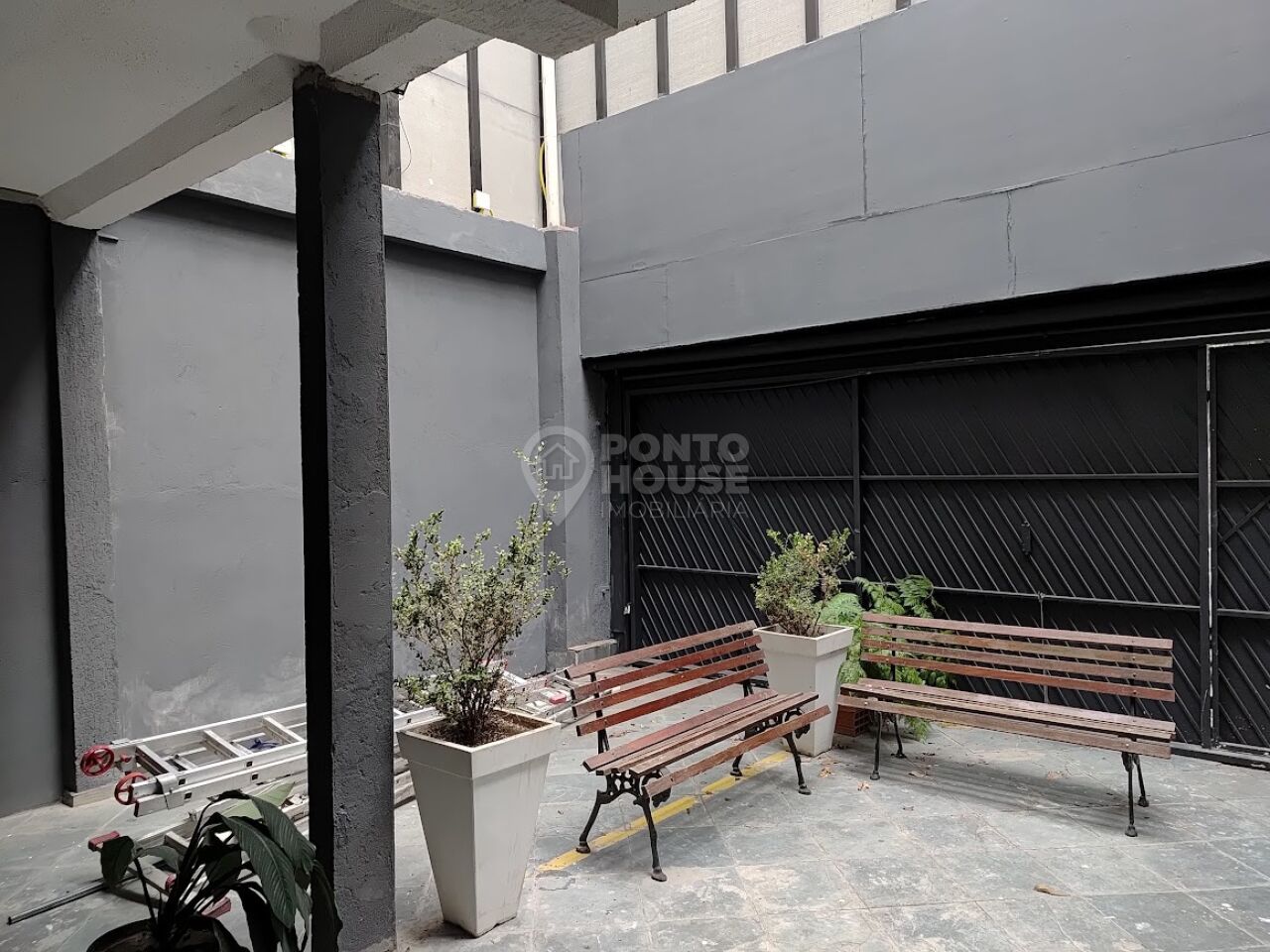 Prédio comercial à venda na Vila Mariana de 435m², próximo ao metrô Santa Cruz