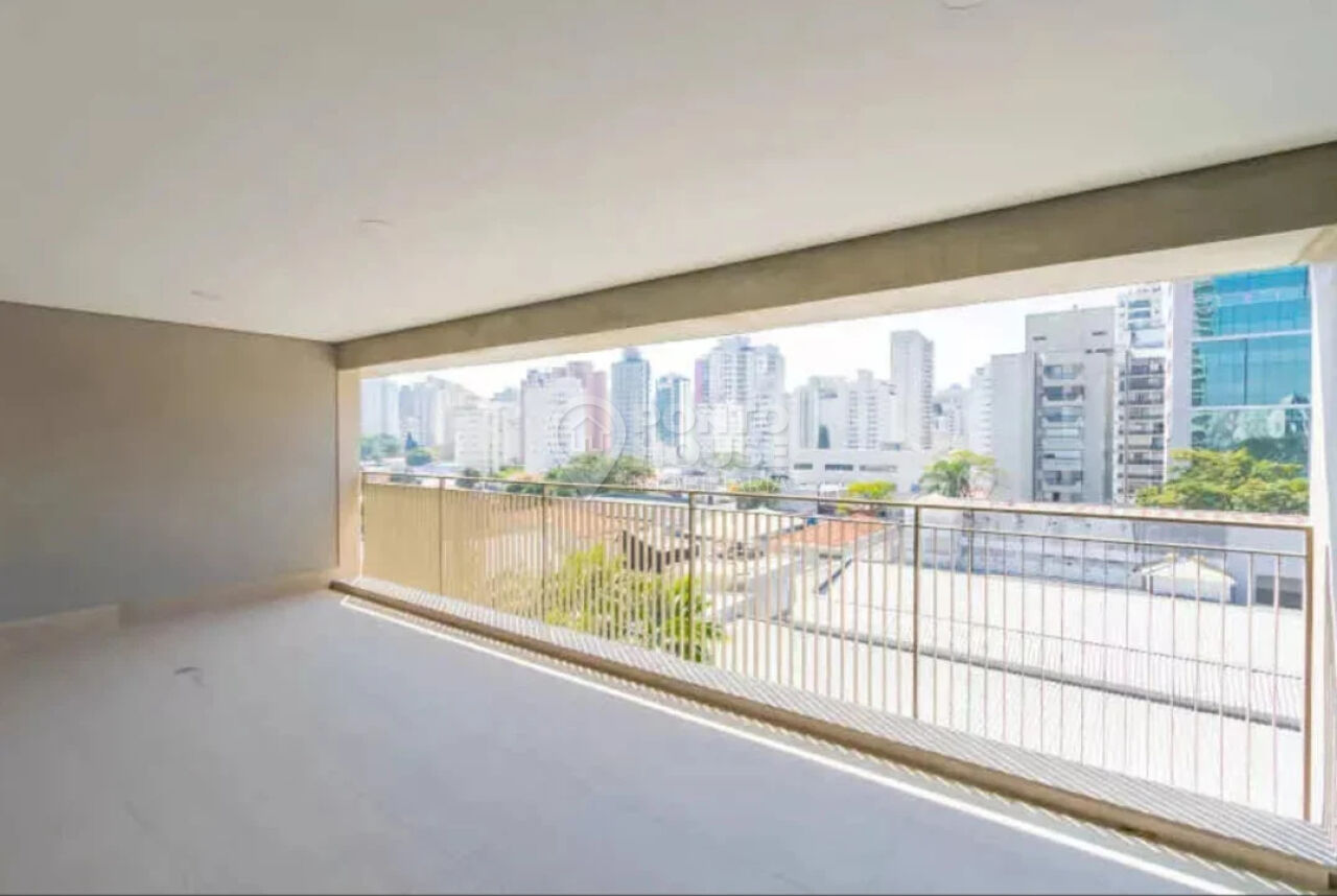 Apartamento à venda no bairro Moema de 149m², 3 suítes e 2 vagas