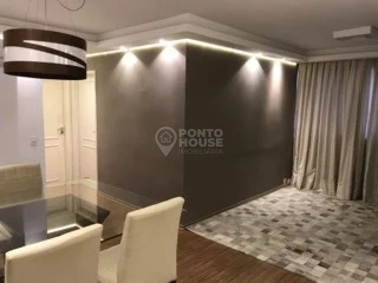 Apartamento à venda na Vila Olímpia de 64m², 2 dormitórios, 1 suíte e 1 vaga