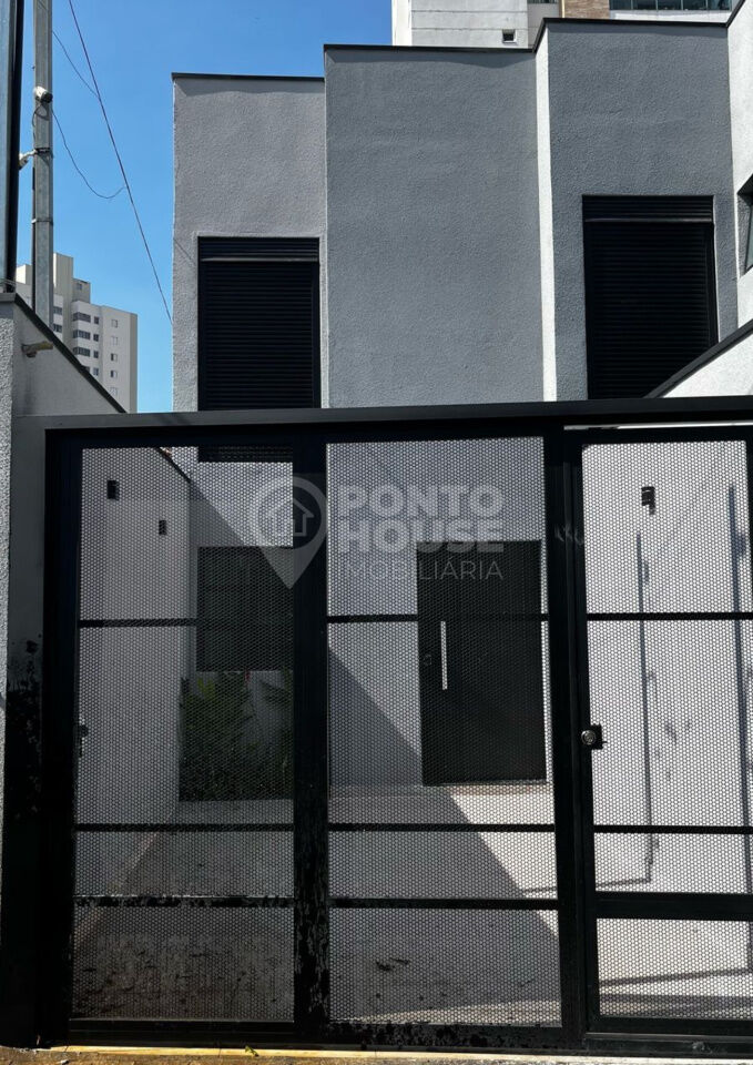 Sobrado a venda na Vila Gumercindo de 120m² com 3 dormitórios, 1 suíte e 1 vaga