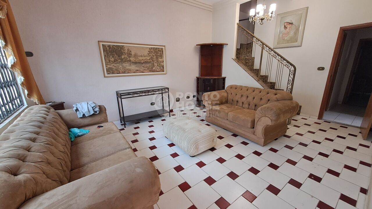 Casa à Venda no bairro Planalto Paulista 4 Dormitórios, 3 Vagas, 300 m² , Vaga