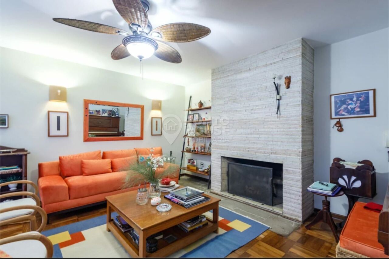 Casa à Venda no bairro Planalto Paulista, 3 Dormitórios, 3 Vagas, Junto Helvétia