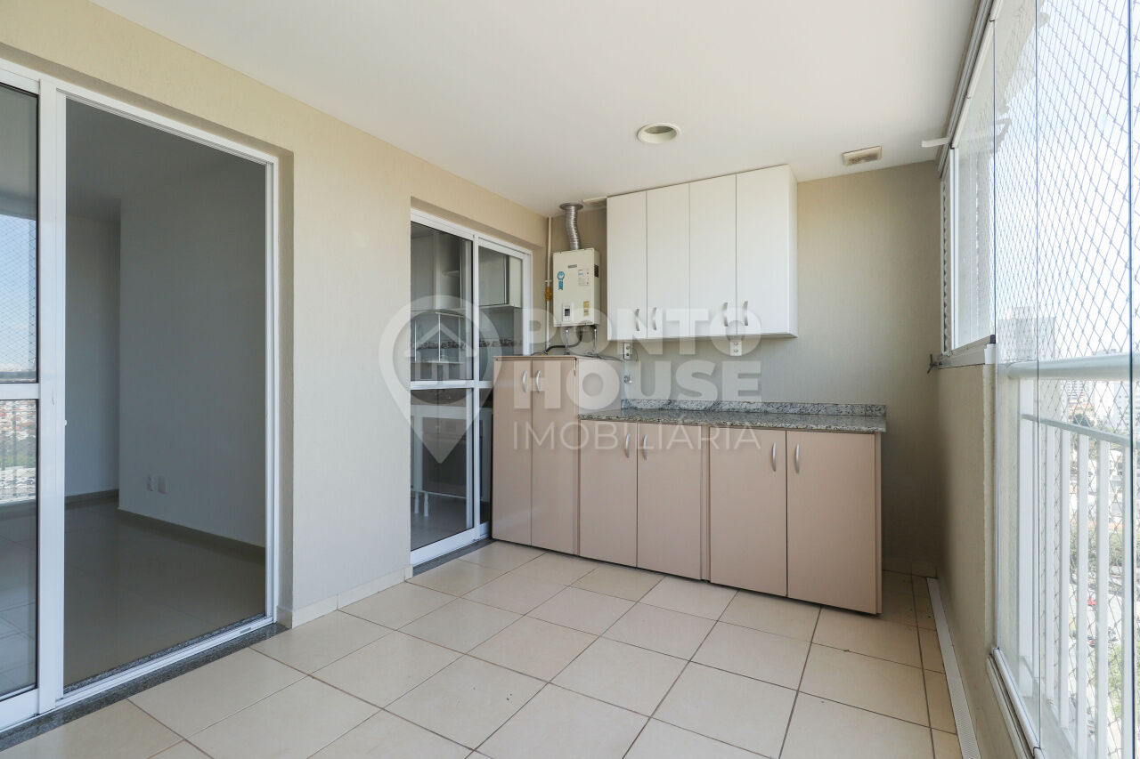 Apartamento à venda no bairro da Saúde de 2 dormitórios, varanda e 1 vaga