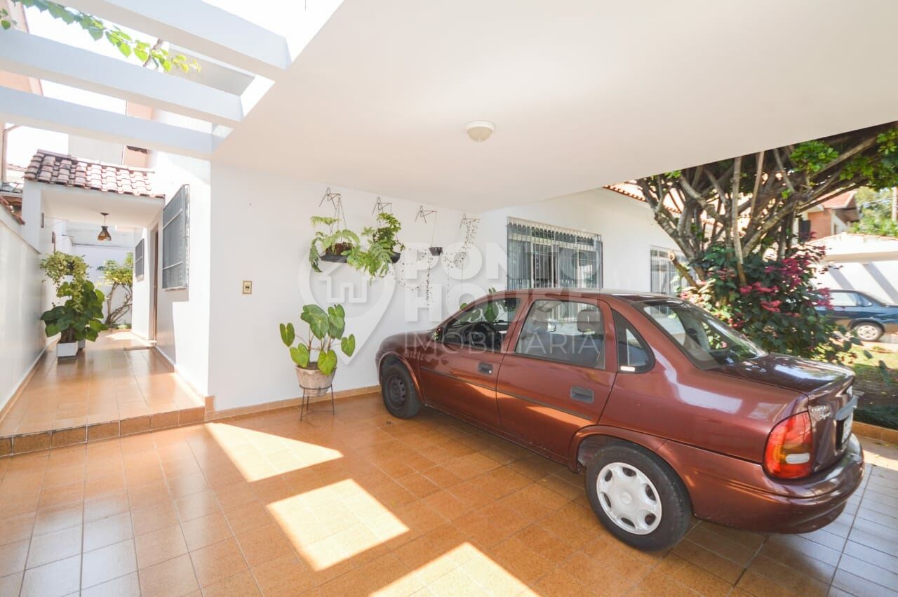 Casa Térrea à Venda no Planalto Paulista 4 Dormitórios, 4 Vagas, 420 m² terreno