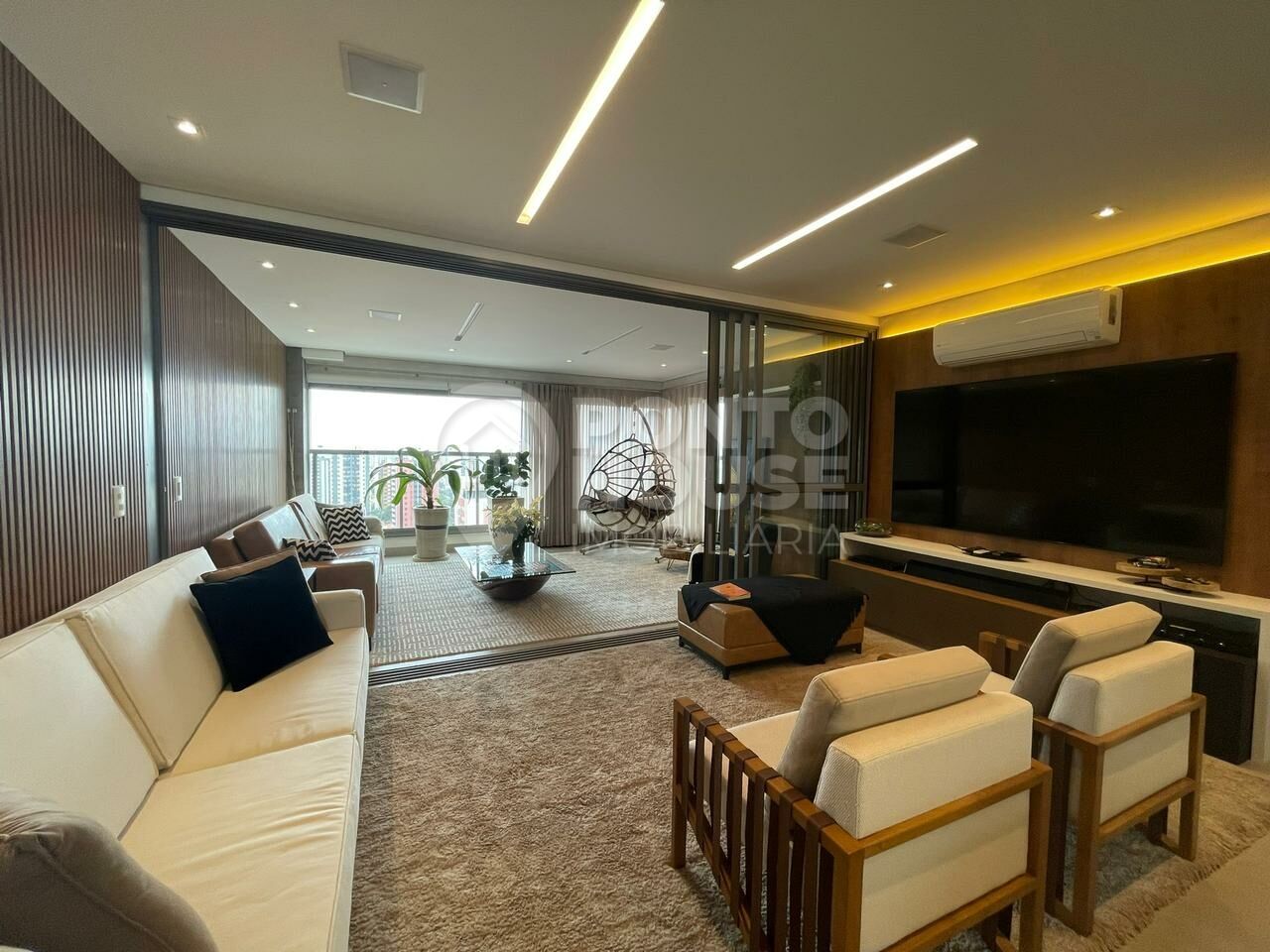 Apartamento à venda na Vila Mariana, próximo do metrô, 3 suítes e 2 vagas
