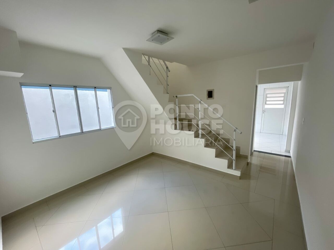 Casa à venda Planalto Paulista, 2 dormitórios, 2 vagas, Oportunidade para renda