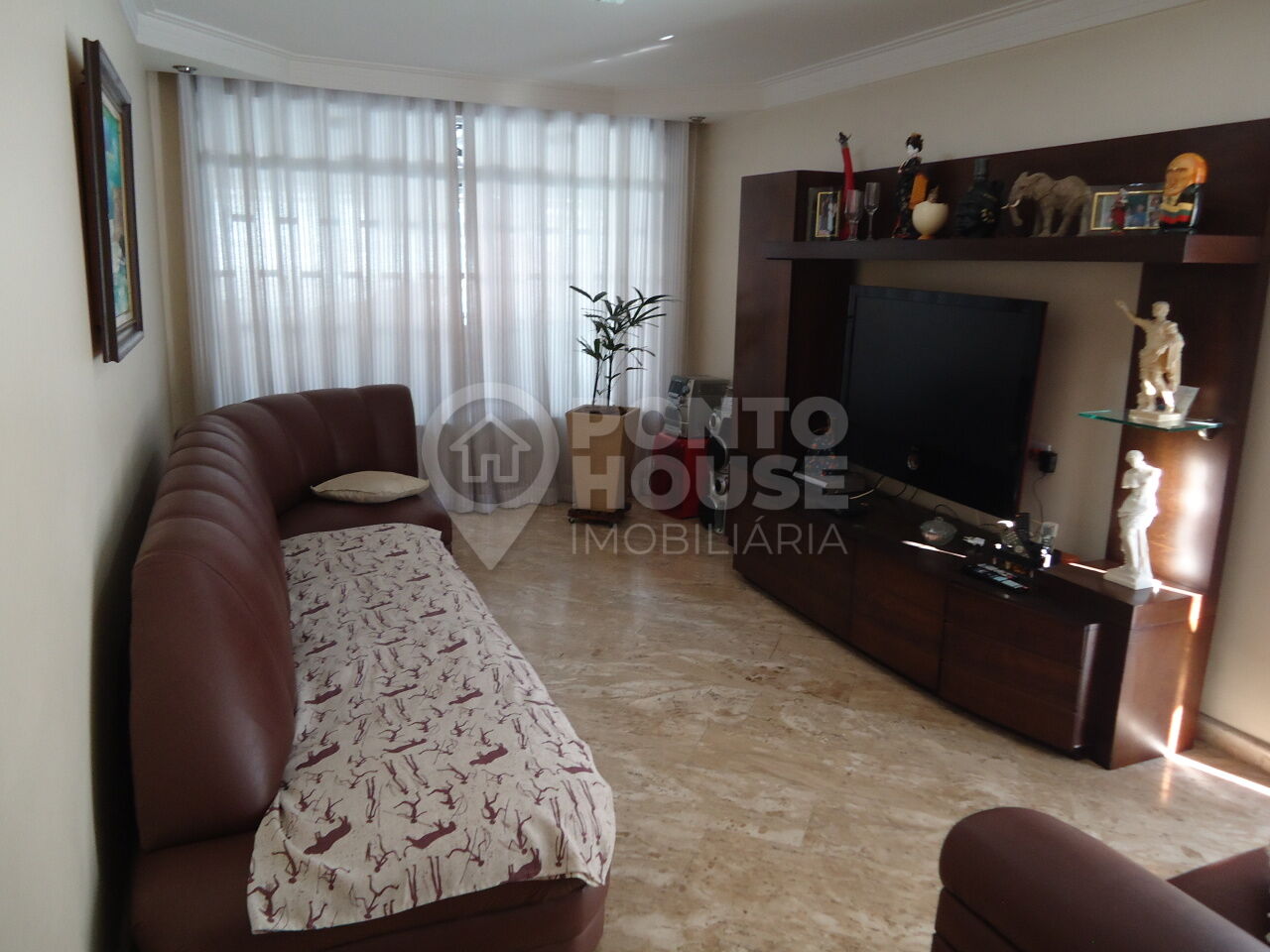 Casa à venda Vila Guarani, 2 dormitórios, 3 vagas, 5 x 25; Oportunidade de renda