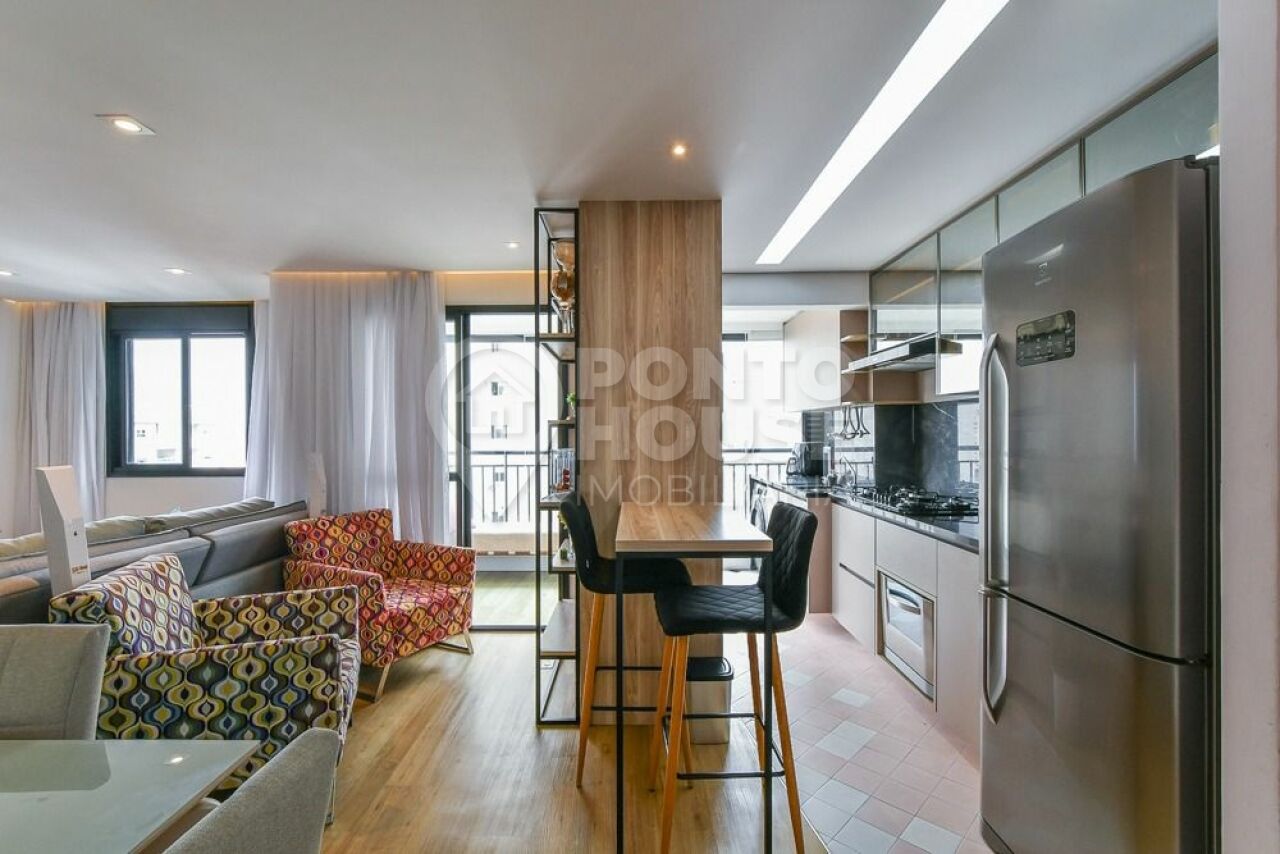 Apartamento mobiliado à venda, Vila Mariana, 1 suíte, 1 vaga, varanda 