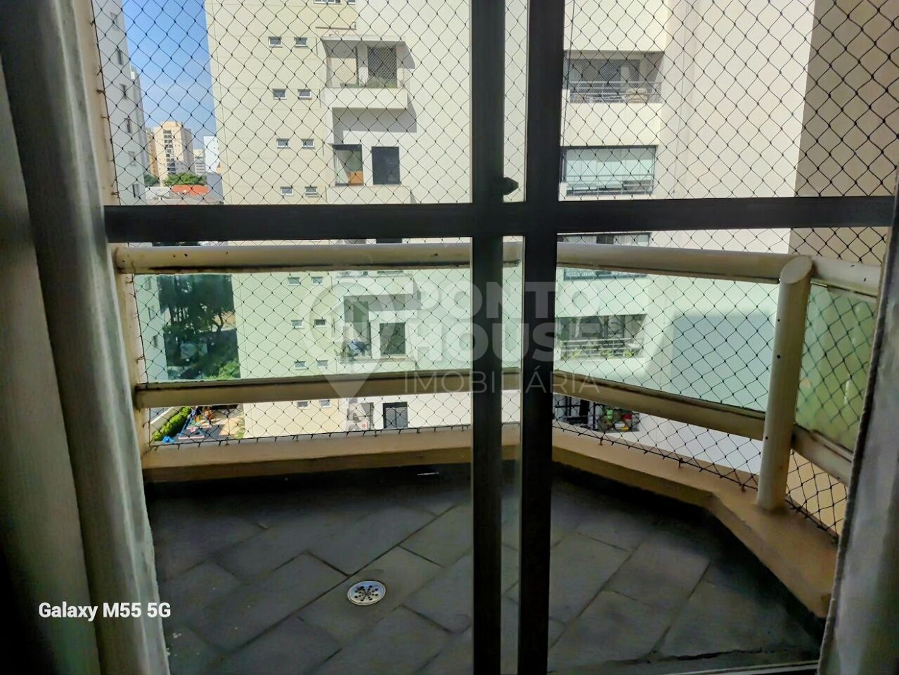 Apartamento à venda em Vila Mariana de 2 dormitórios, varanda e 1 vaga