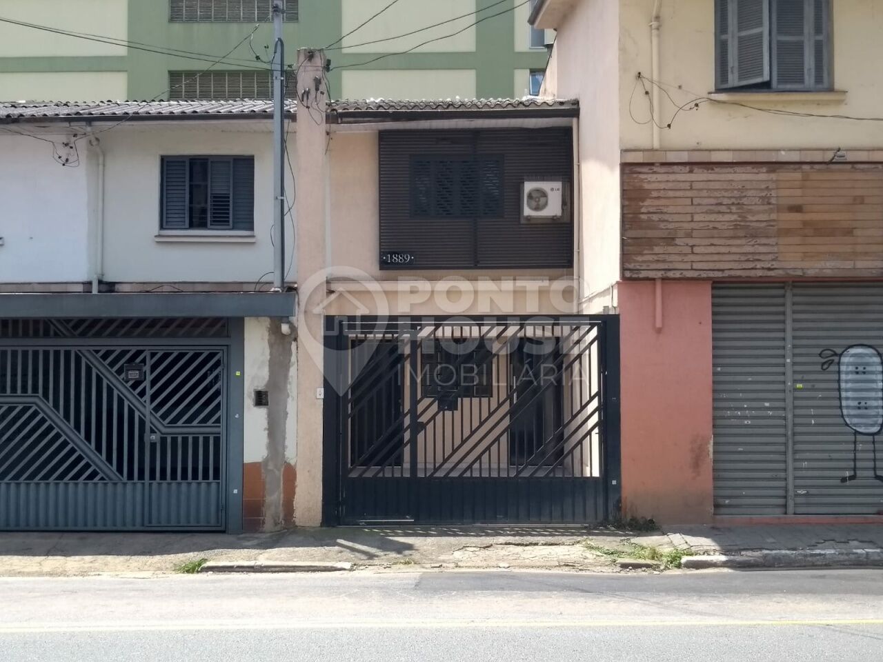 Sobrado para locação com 3salas e 1 vaga no Bairro da Vila Mariana